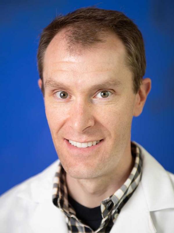 Todd R. Sanders，MD